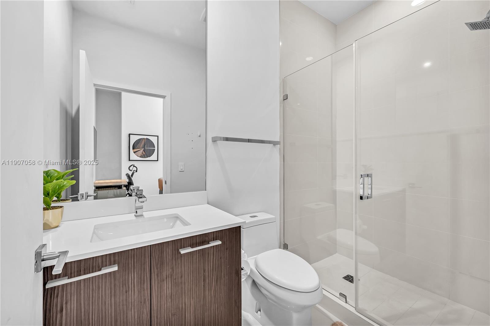 BRICKELL HEIGHTS EAST CON - Residential Lease