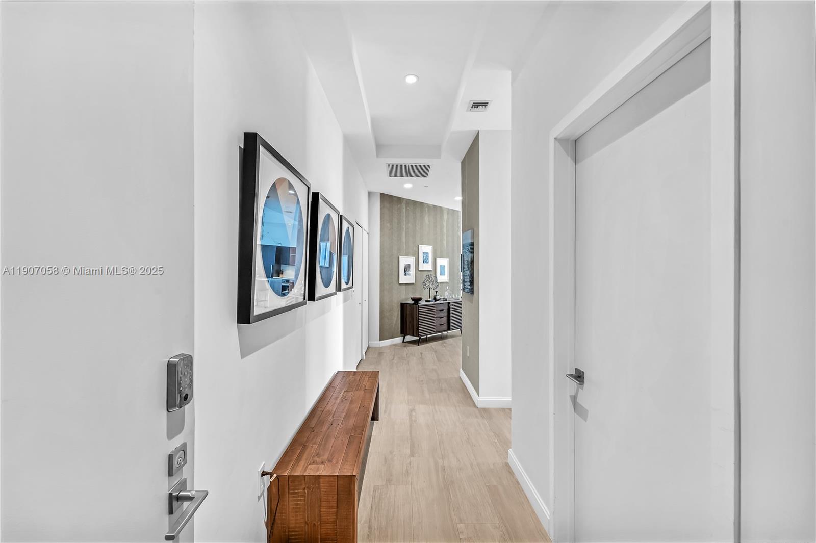 BRICKELL HEIGHTS EAST CON - Residential Lease