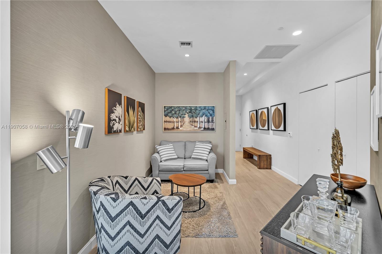 BRICKELL HEIGHTS EAST CON - Residential Lease