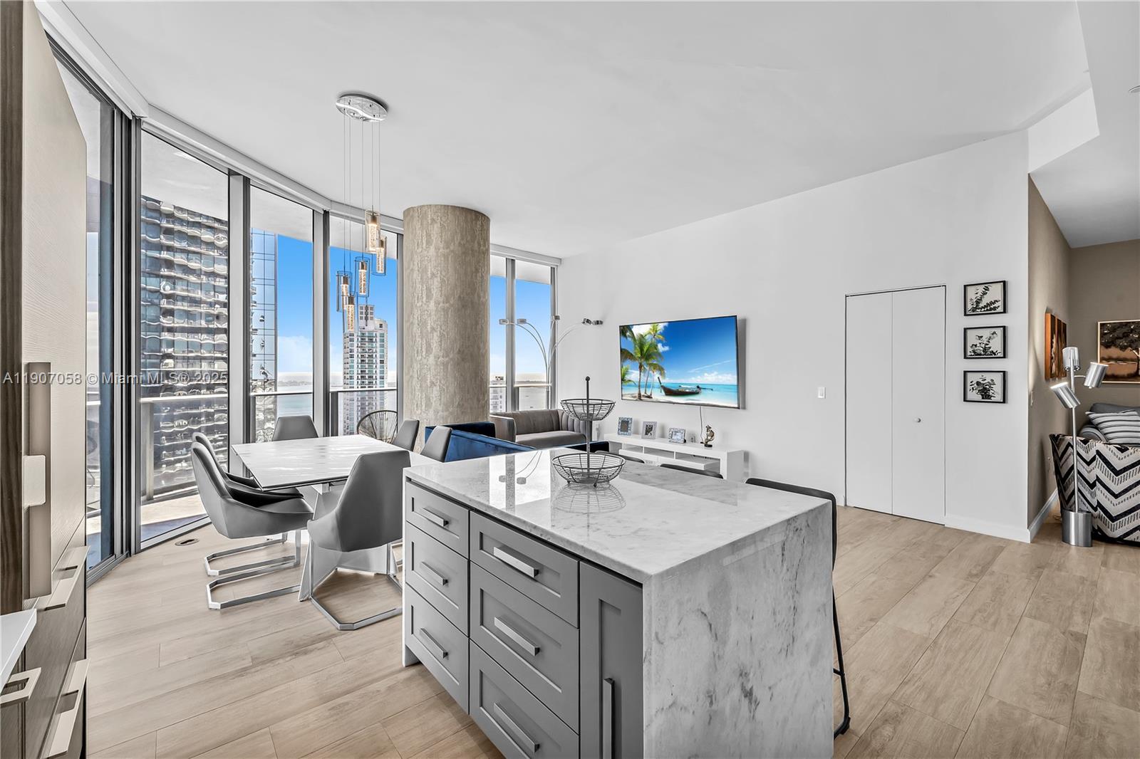 BRICKELL HEIGHTS EAST CON - Residential Lease