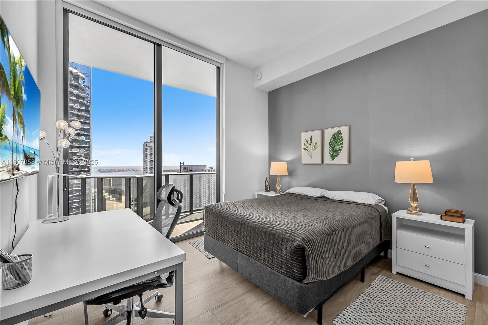 BRICKELL HEIGHTS EAST CON - Residential Lease