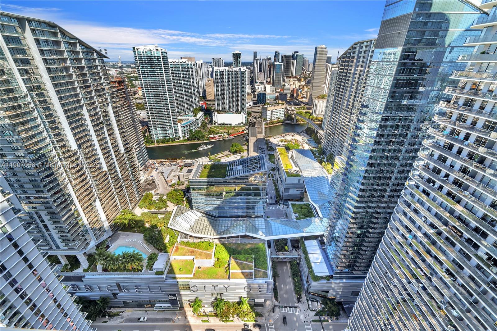 BRICKELL HEIGHTS EAST CON - Residential Lease