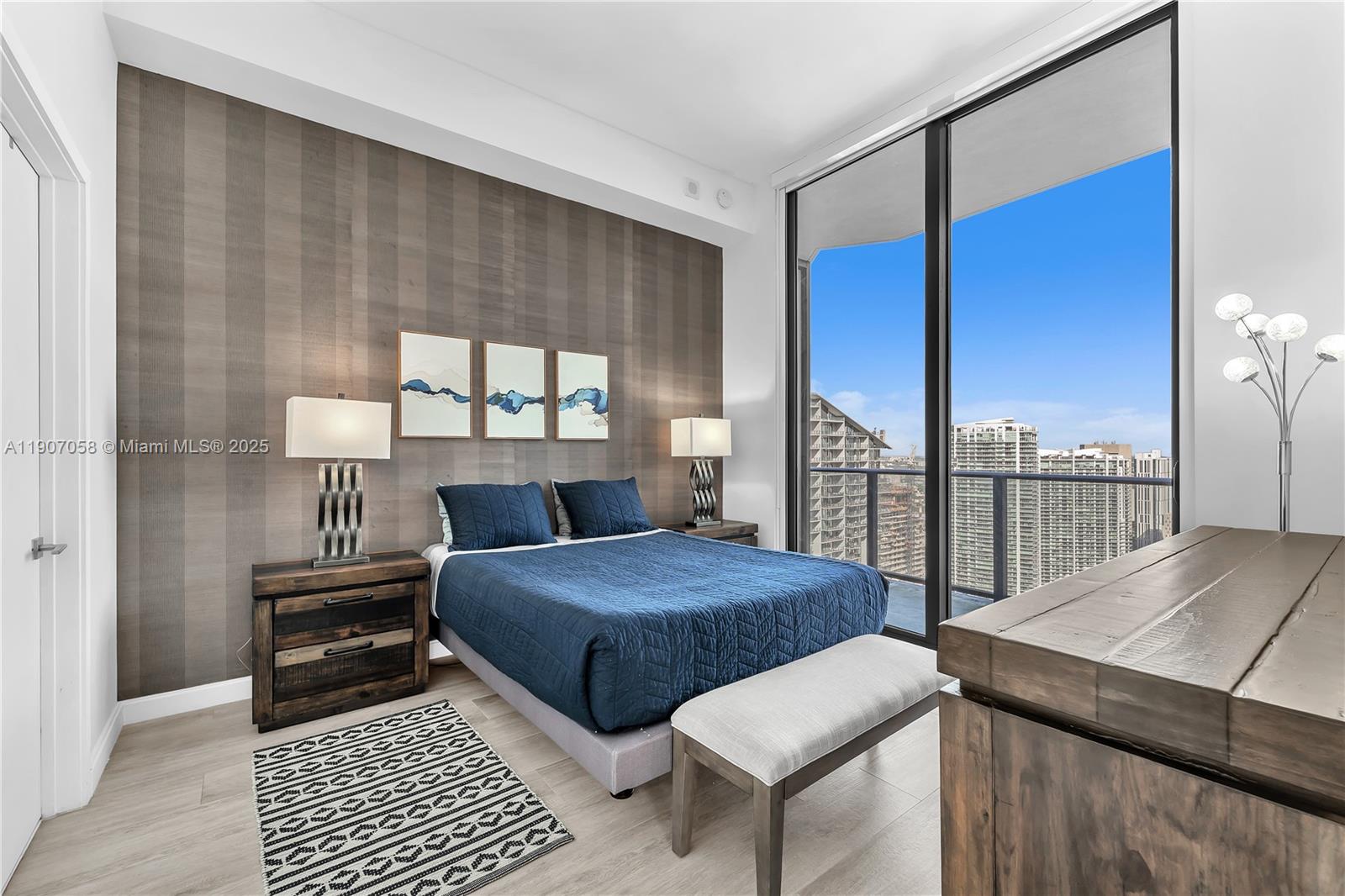 BRICKELL HEIGHTS EAST CON - Residential Lease