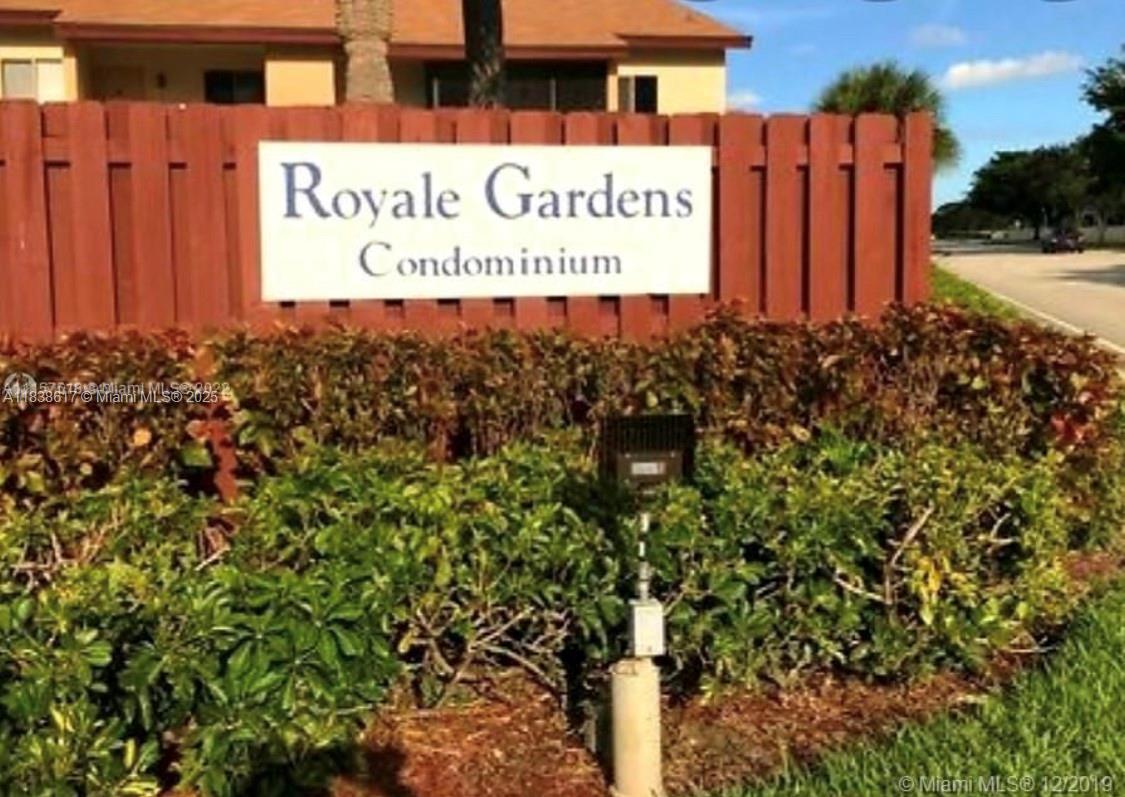 2/2 at Royale Gardens. Washer & Dryer inside the apartment. Apartment is on the 2nd floor, no elevator. Fast approval. Pets allowed. Water up to $75/month is included in the rent.