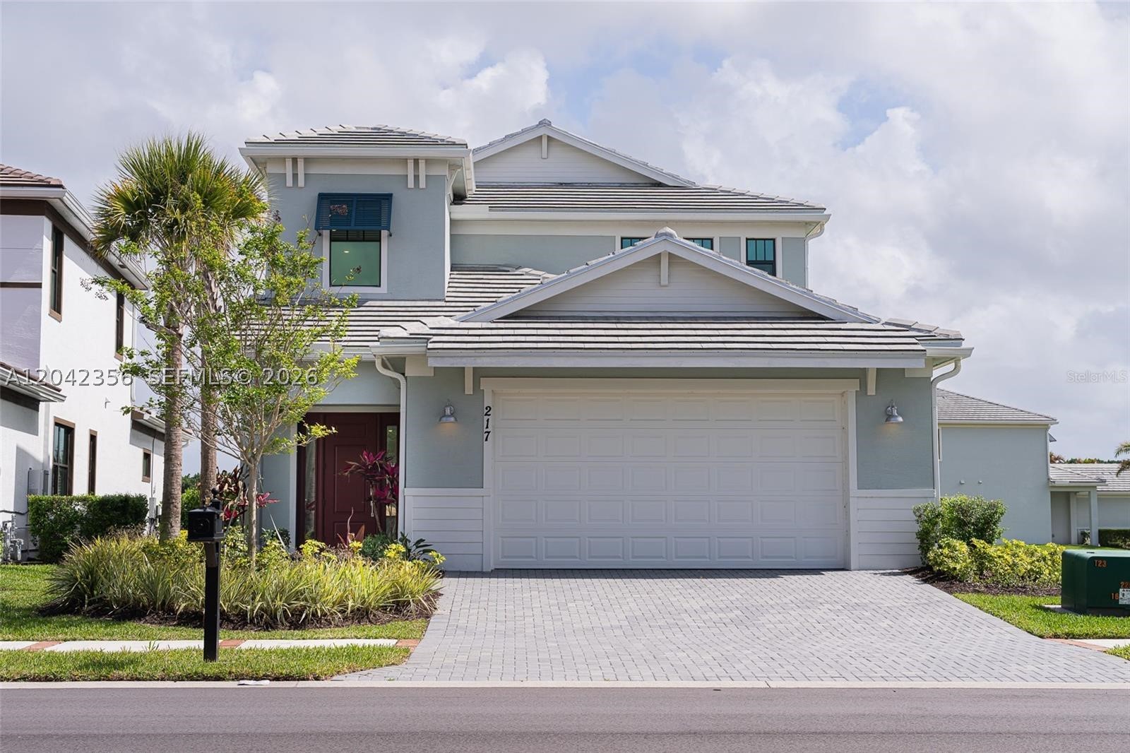 217 SE Fascino Cir - Image 1
