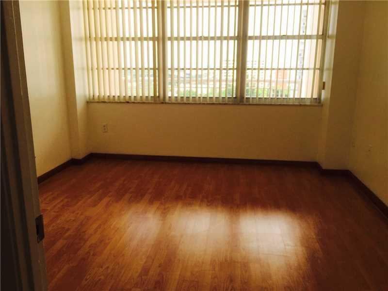 Plaza Del Prado - Residential Lease