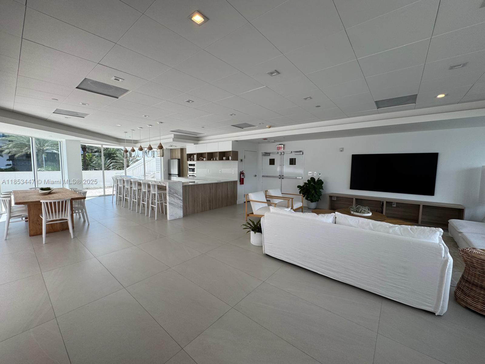 THE GRANDVIEW CONDO - Residential