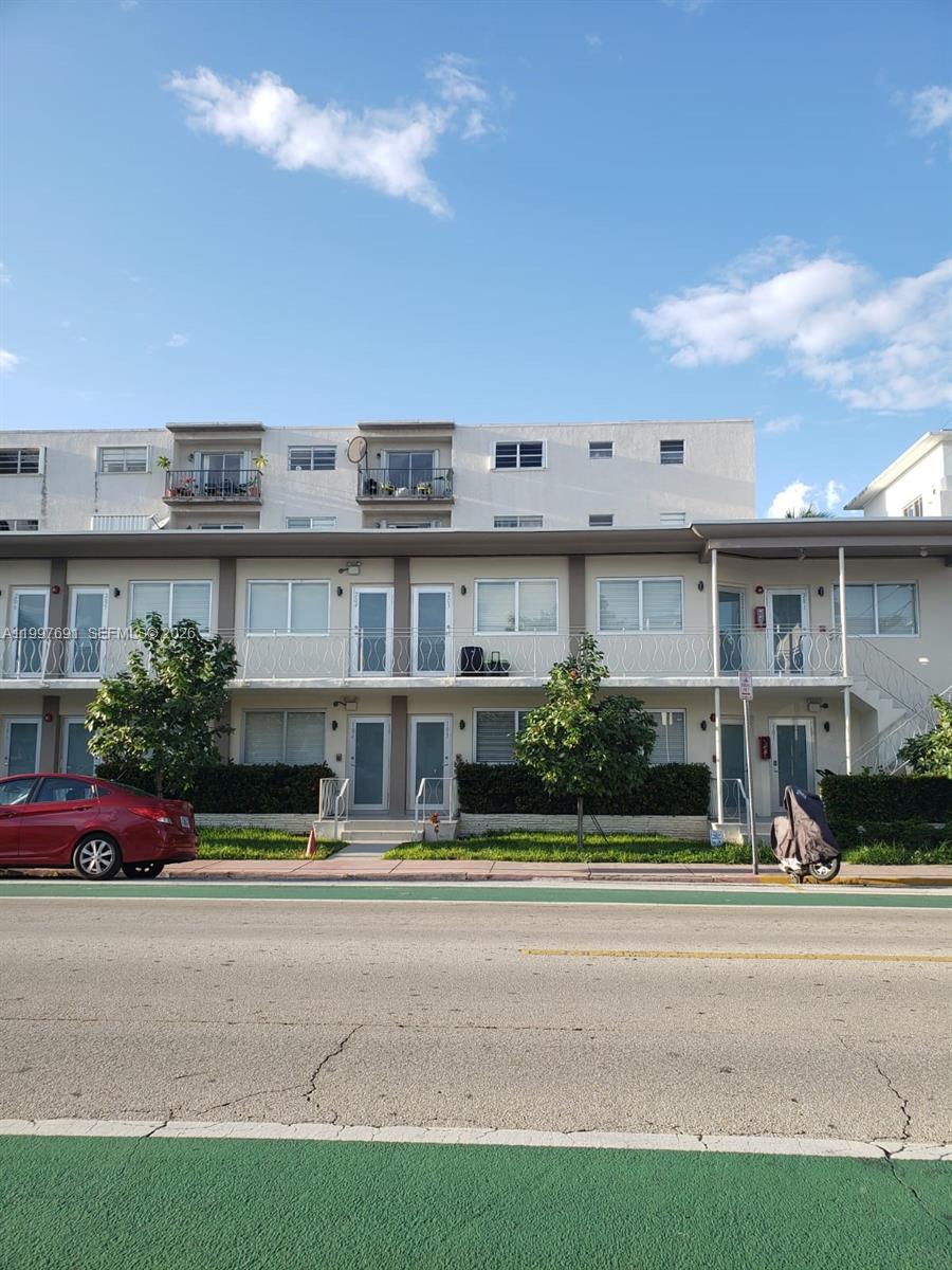 LINCOLN SUB - Residential Lease