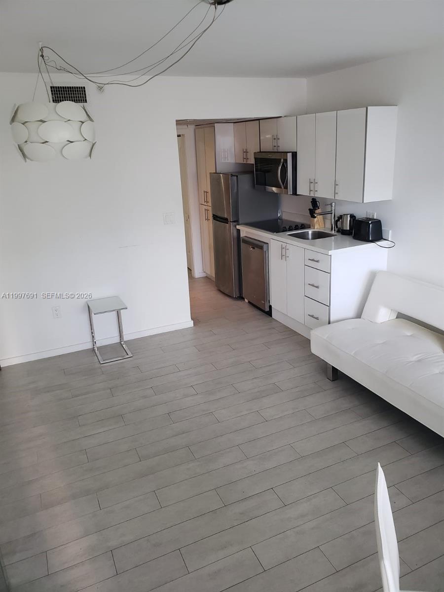 LINCOLN SUB - Residential Lease