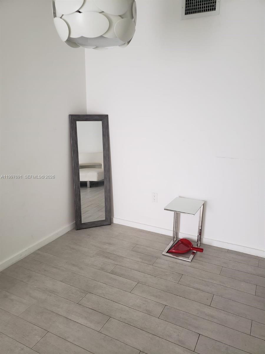 LINCOLN SUB - Residential Lease