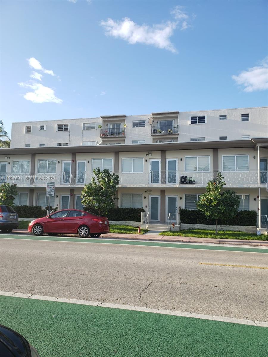 LINCOLN SUB - Residential Lease