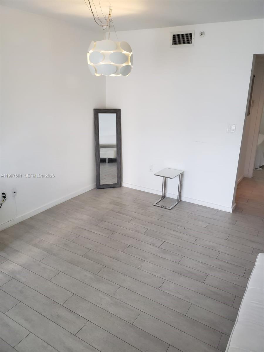 LINCOLN SUB - Residential Lease