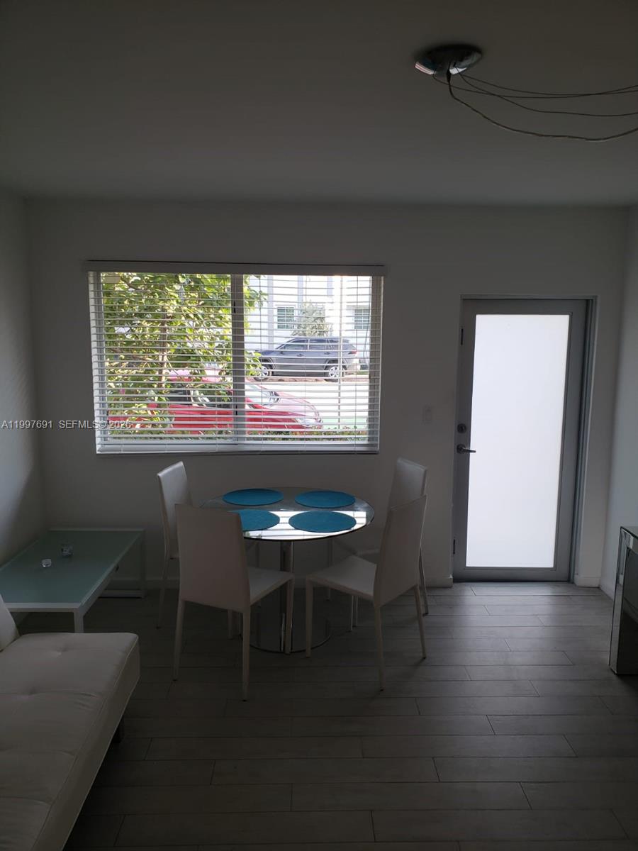 LINCOLN SUB - Residential Lease