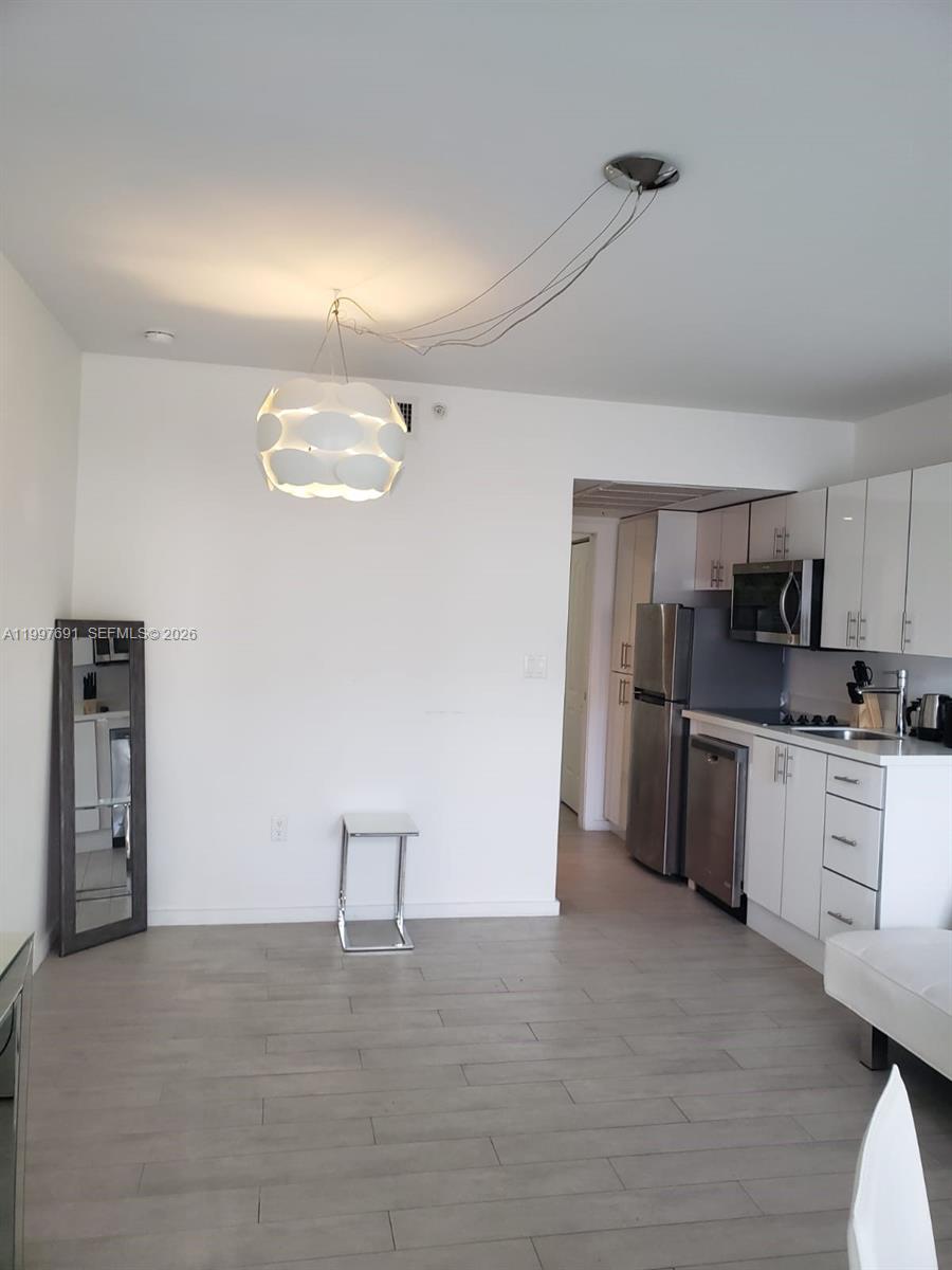 LINCOLN SUB - Residential Lease