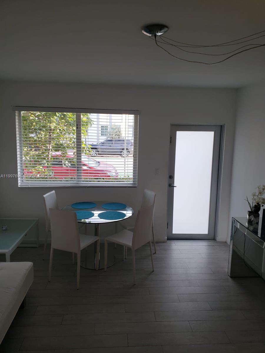 LINCOLN SUB - Residential Lease