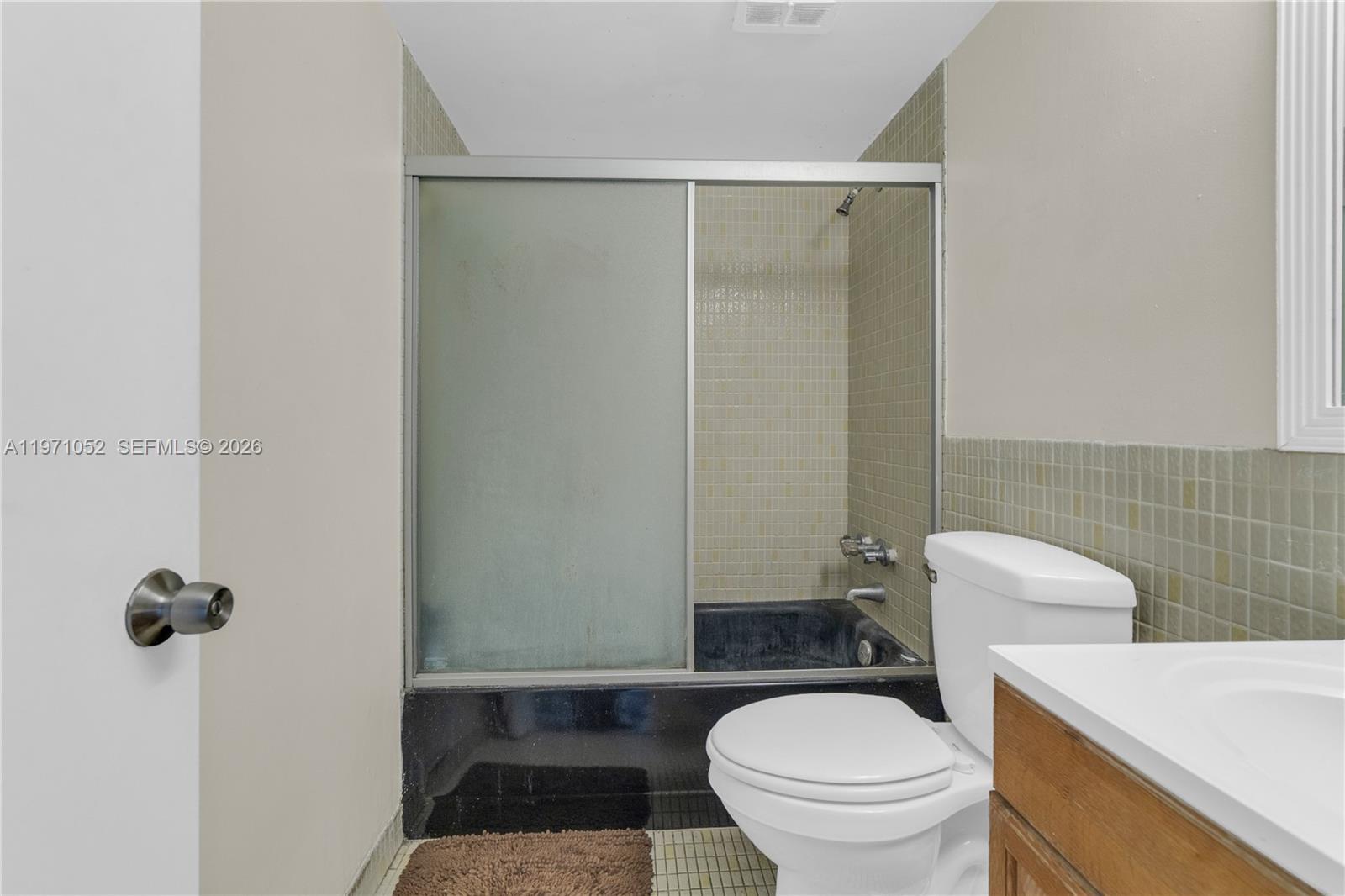 FIFTH FORUM CONDO - Residential