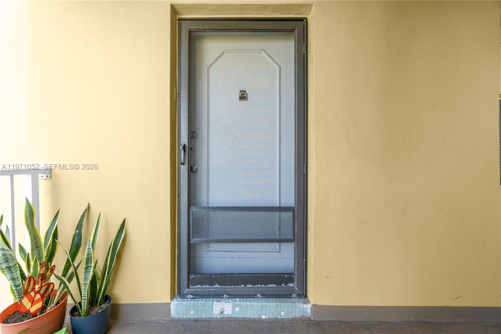 FIFTH FORUM CONDO - Residential