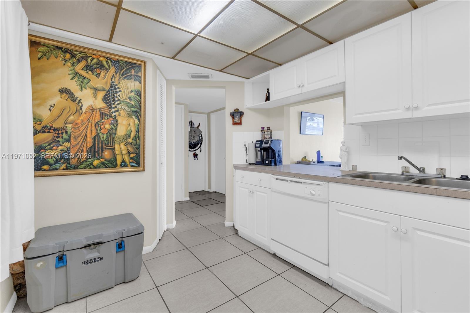 FIFTH FORUM CONDO - Residential