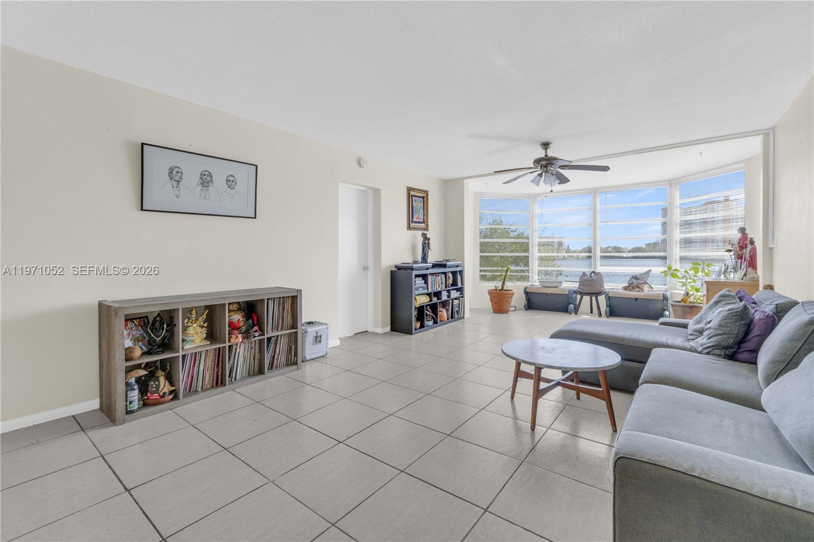 FIFTH FORUM CONDO - Residential