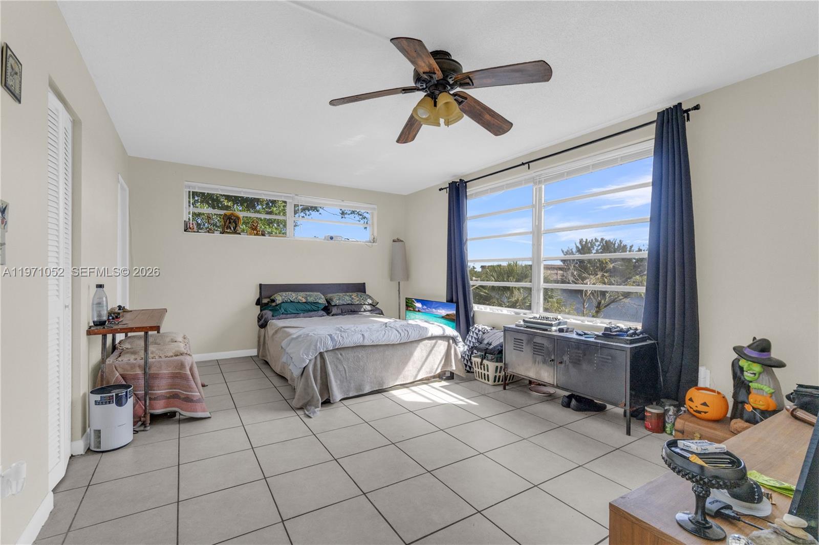 FIFTH FORUM CONDO - Residential