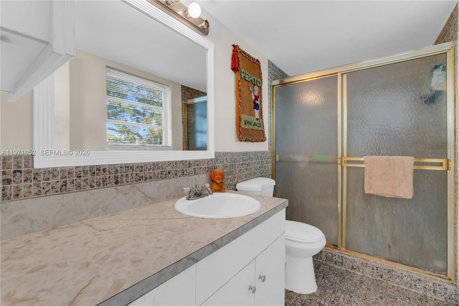 FIFTH FORUM CONDO - Residential