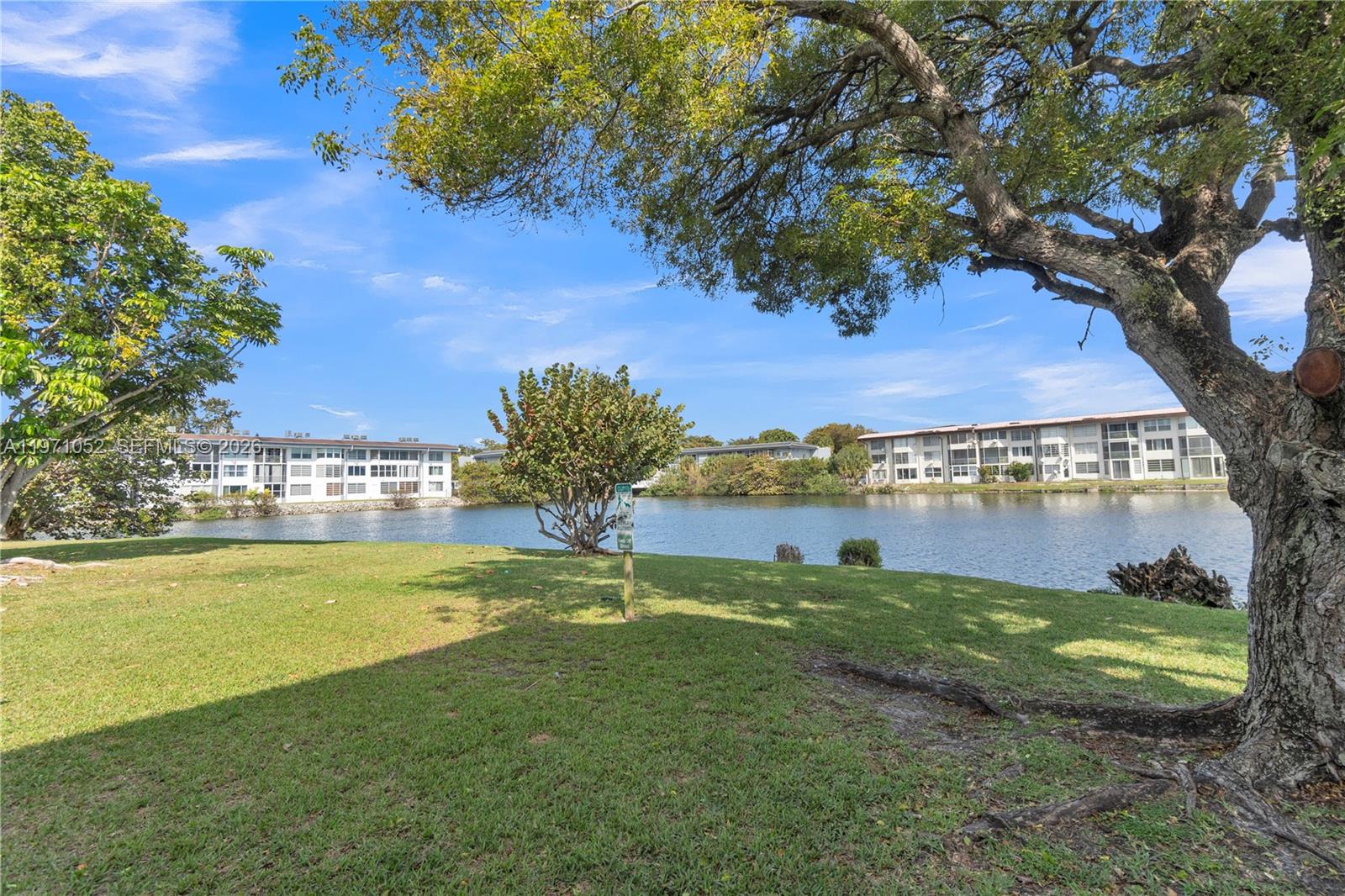 FIFTH FORUM CONDO - Residential