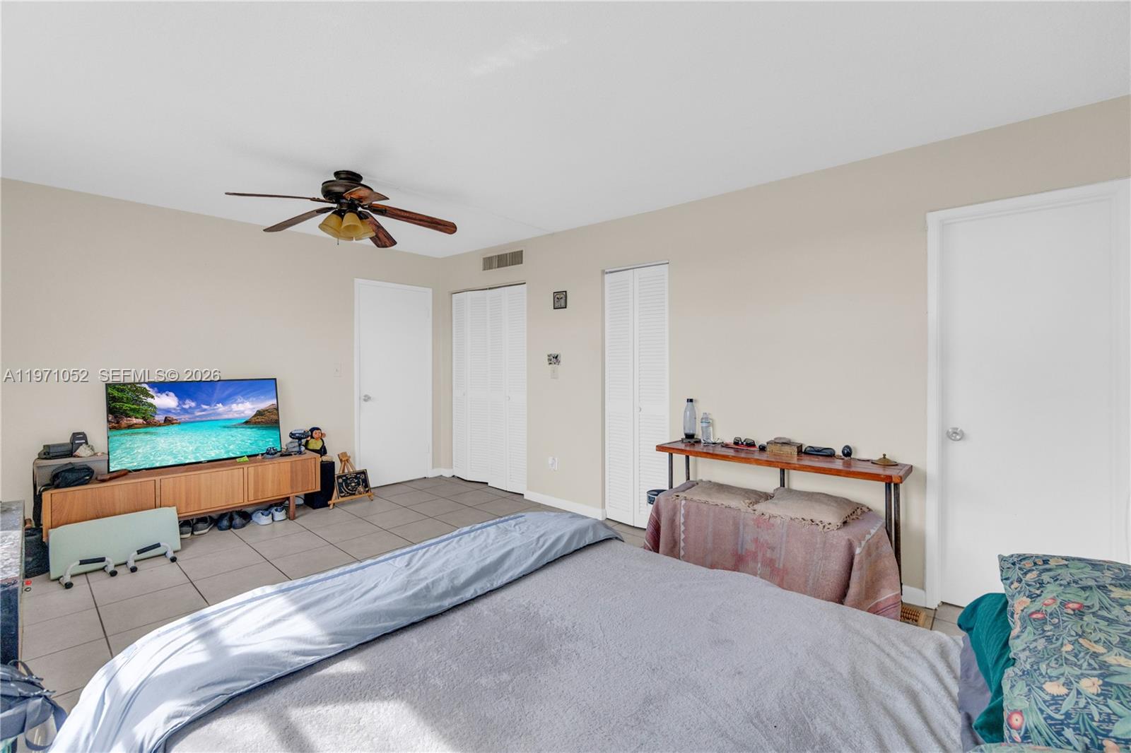 FIFTH FORUM CONDO - Residential