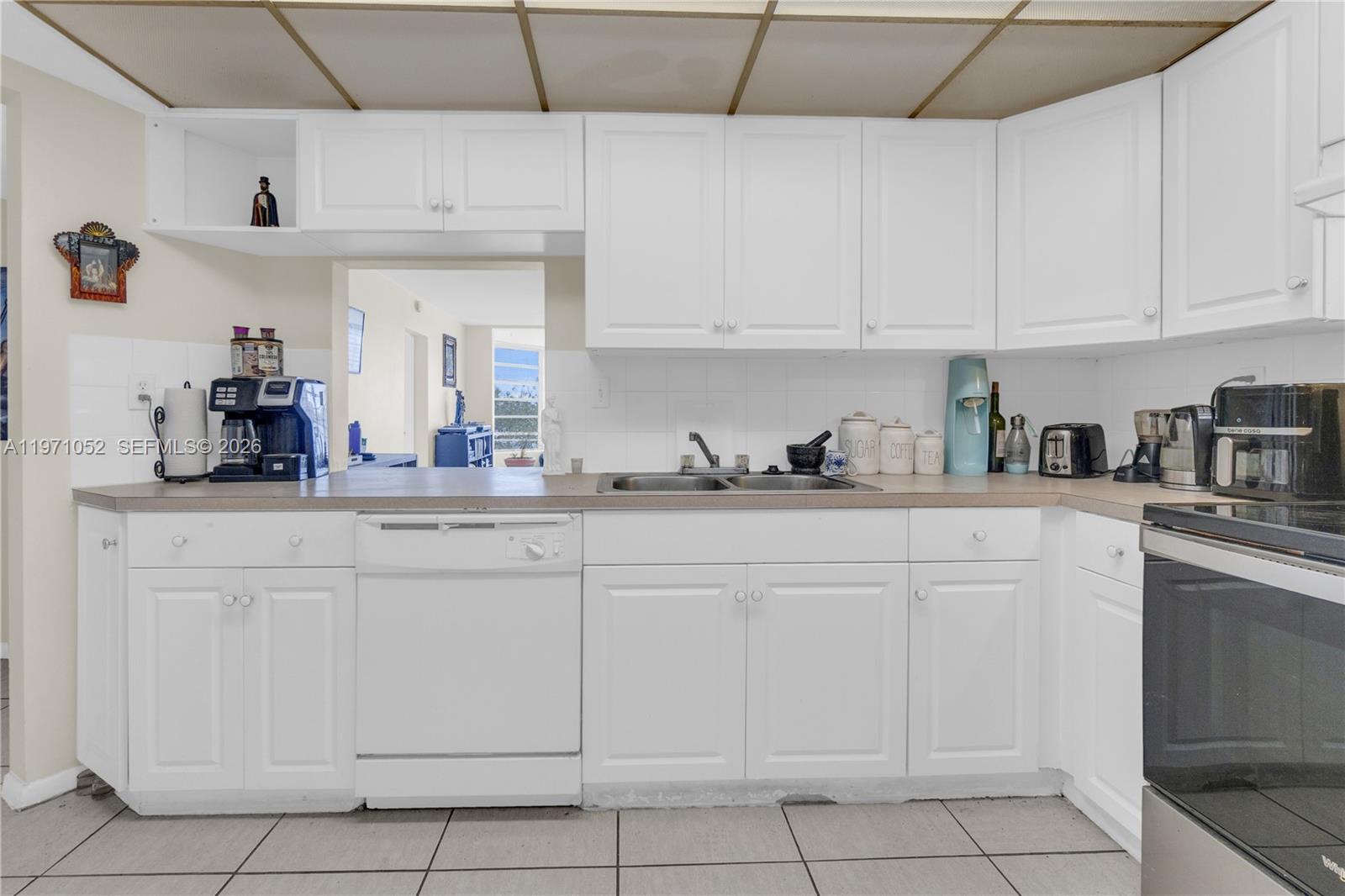 FIFTH FORUM CONDO - Residential