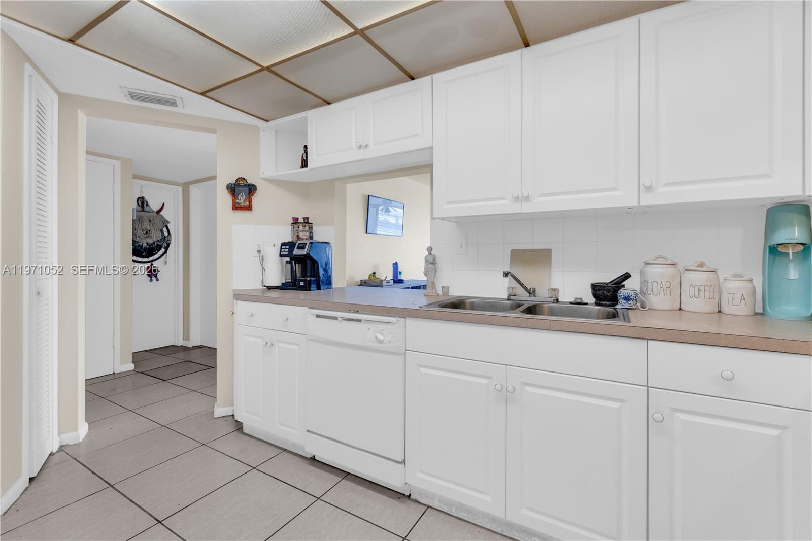 FIFTH FORUM CONDO - Residential