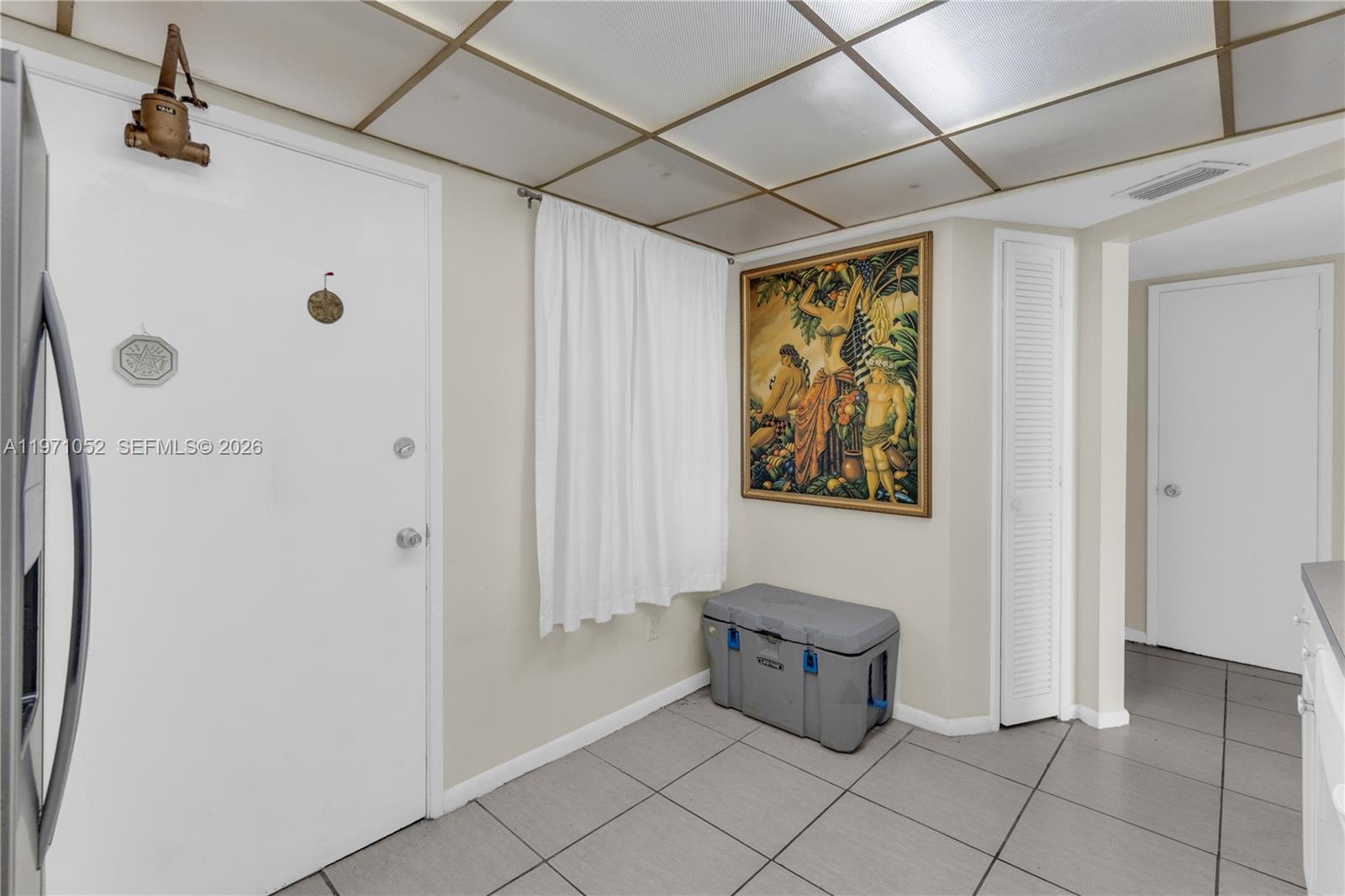 FIFTH FORUM CONDO - Residential