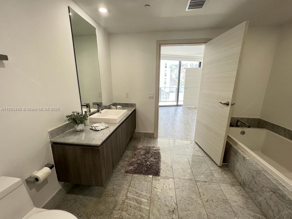 801 SMA RESIDENCES CONDO - Residential