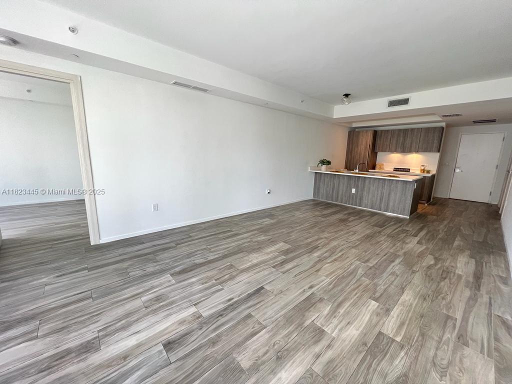 801 SMA RESIDENCES CONDO - Residential