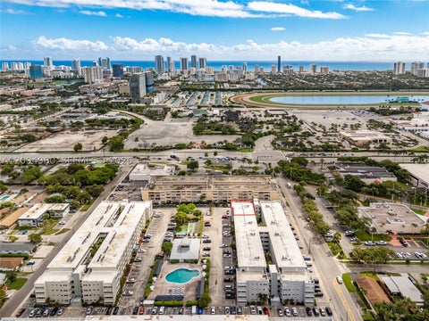 Photo of 329 SE 3rd St #502P, Hallandale Beach, FL 33009 (MLS # A12094960)