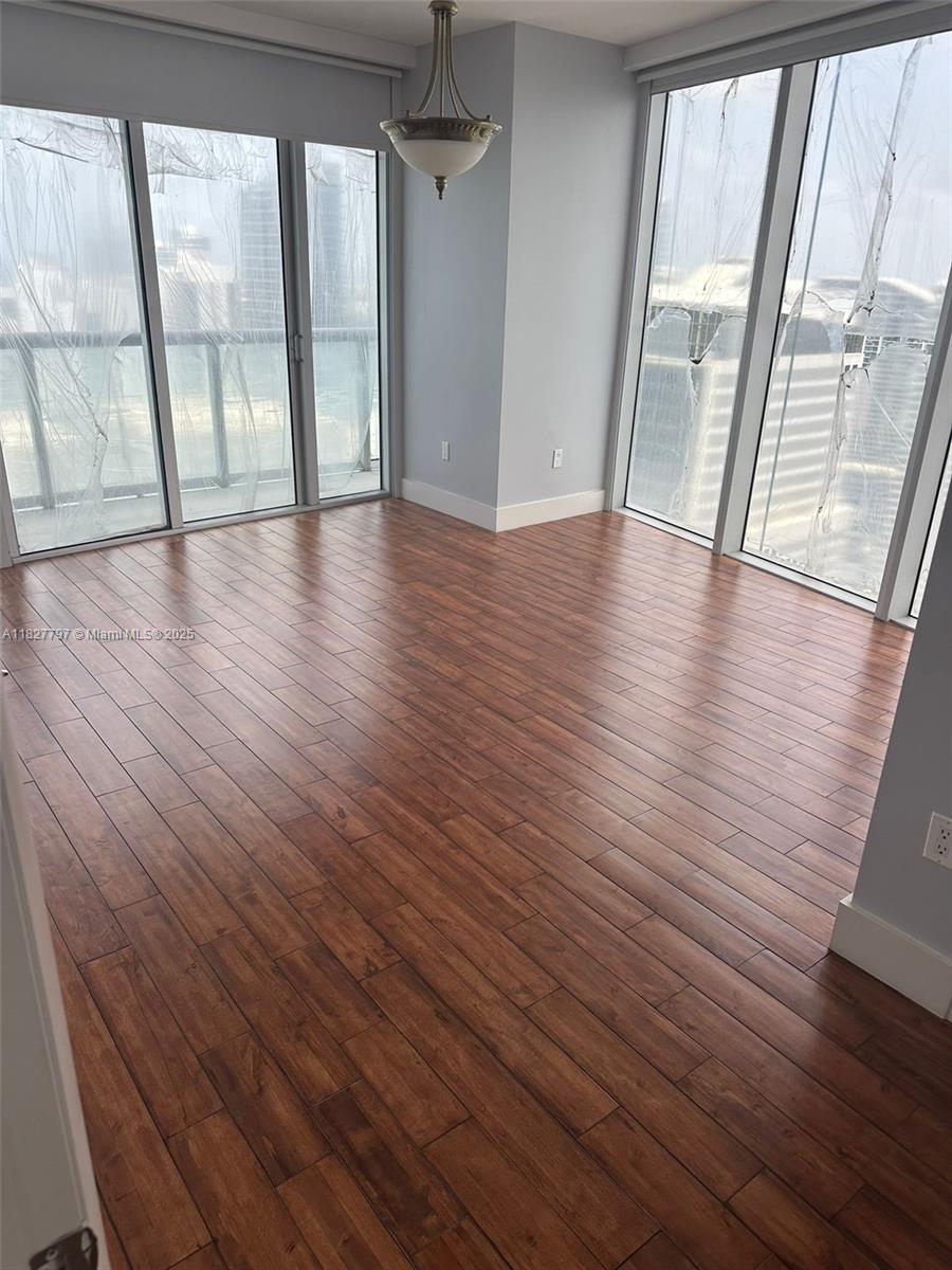 495 Brickell Ave 5211