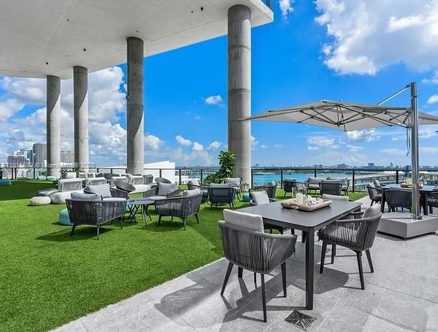 The Elser Hotel & Residenc - Residential Lease