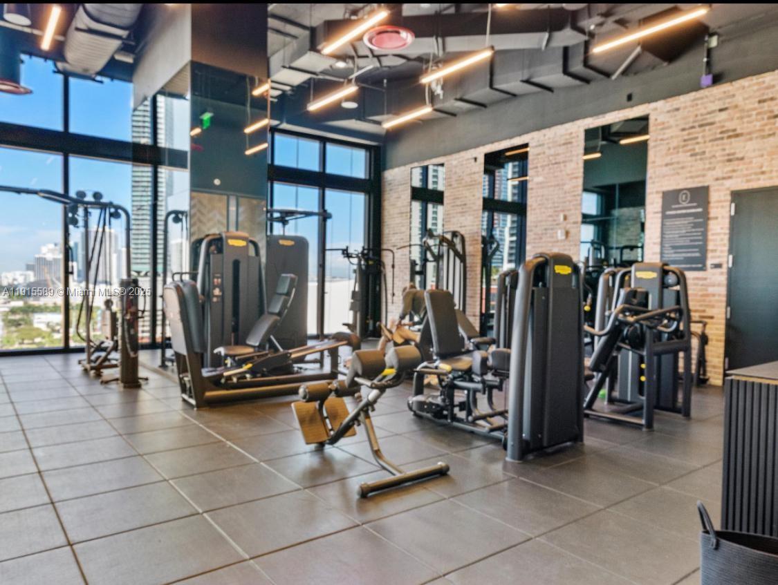 The Elser Hotel & Residenc - Residential Lease