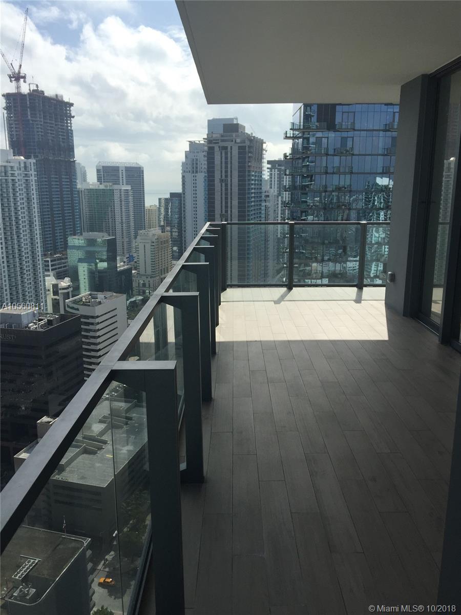 REACH CONDO - Residential Lease