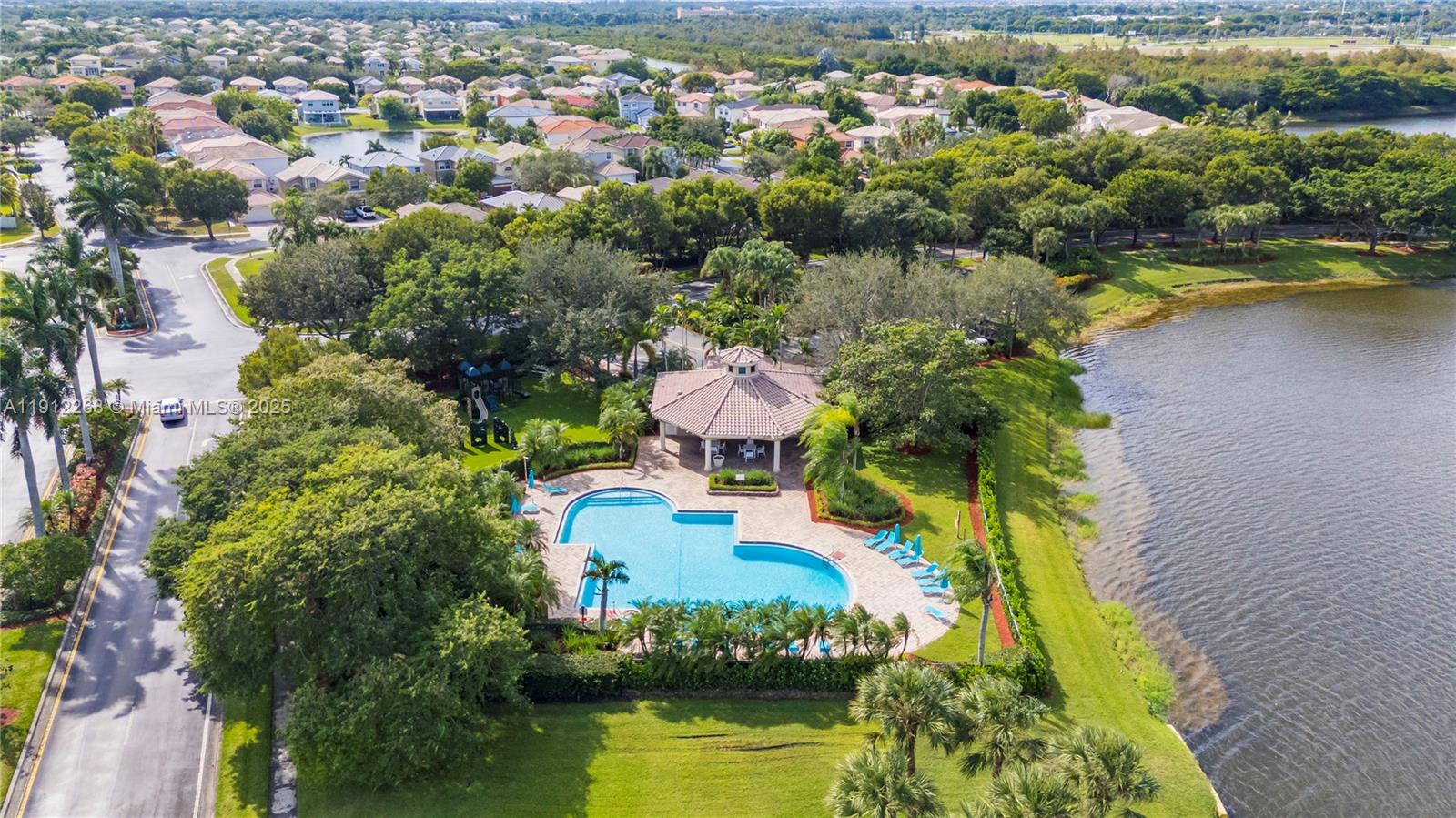 SILVER SHORES (PARCELS H - Residential