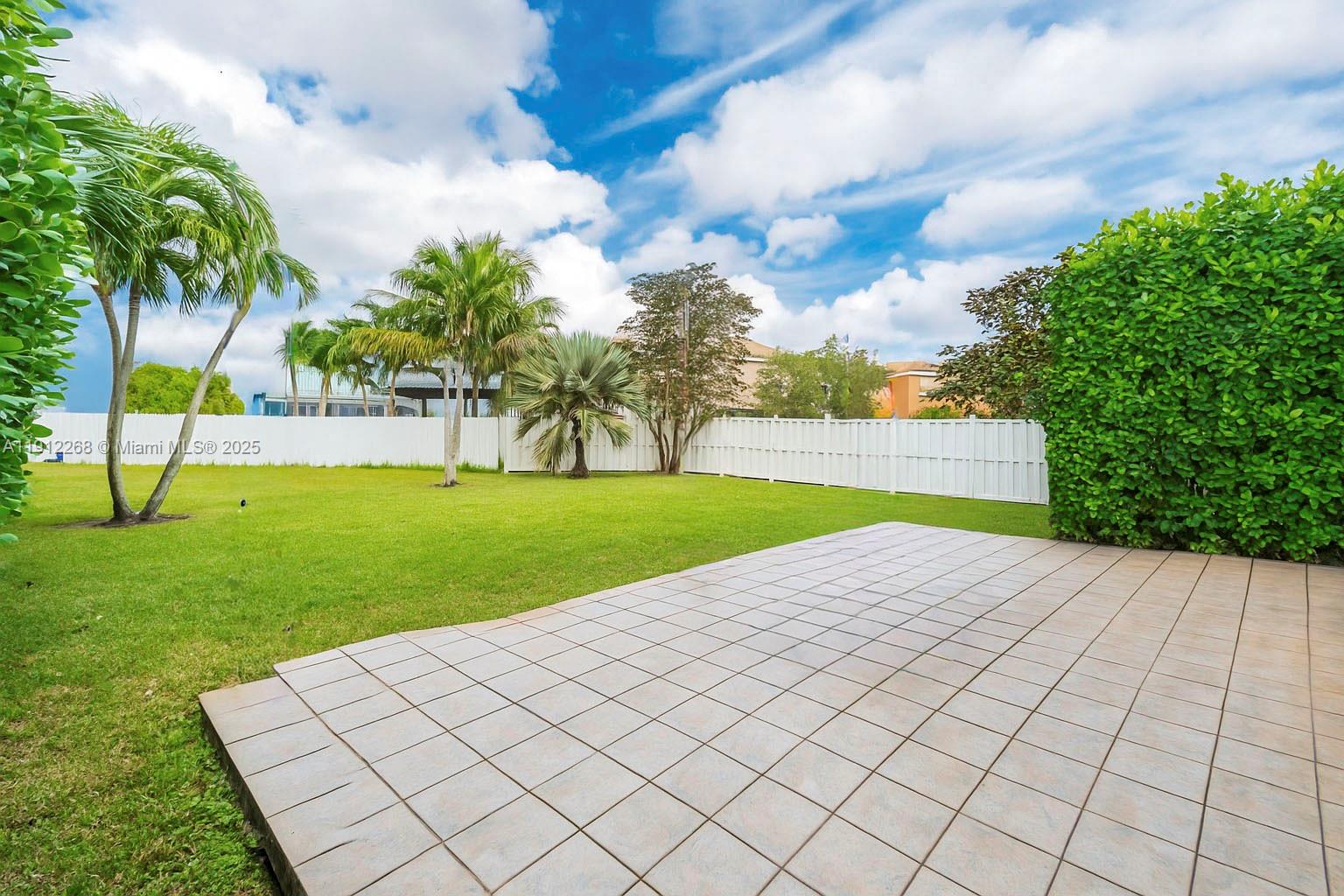 SILVER SHORES (PARCELS H - Residential