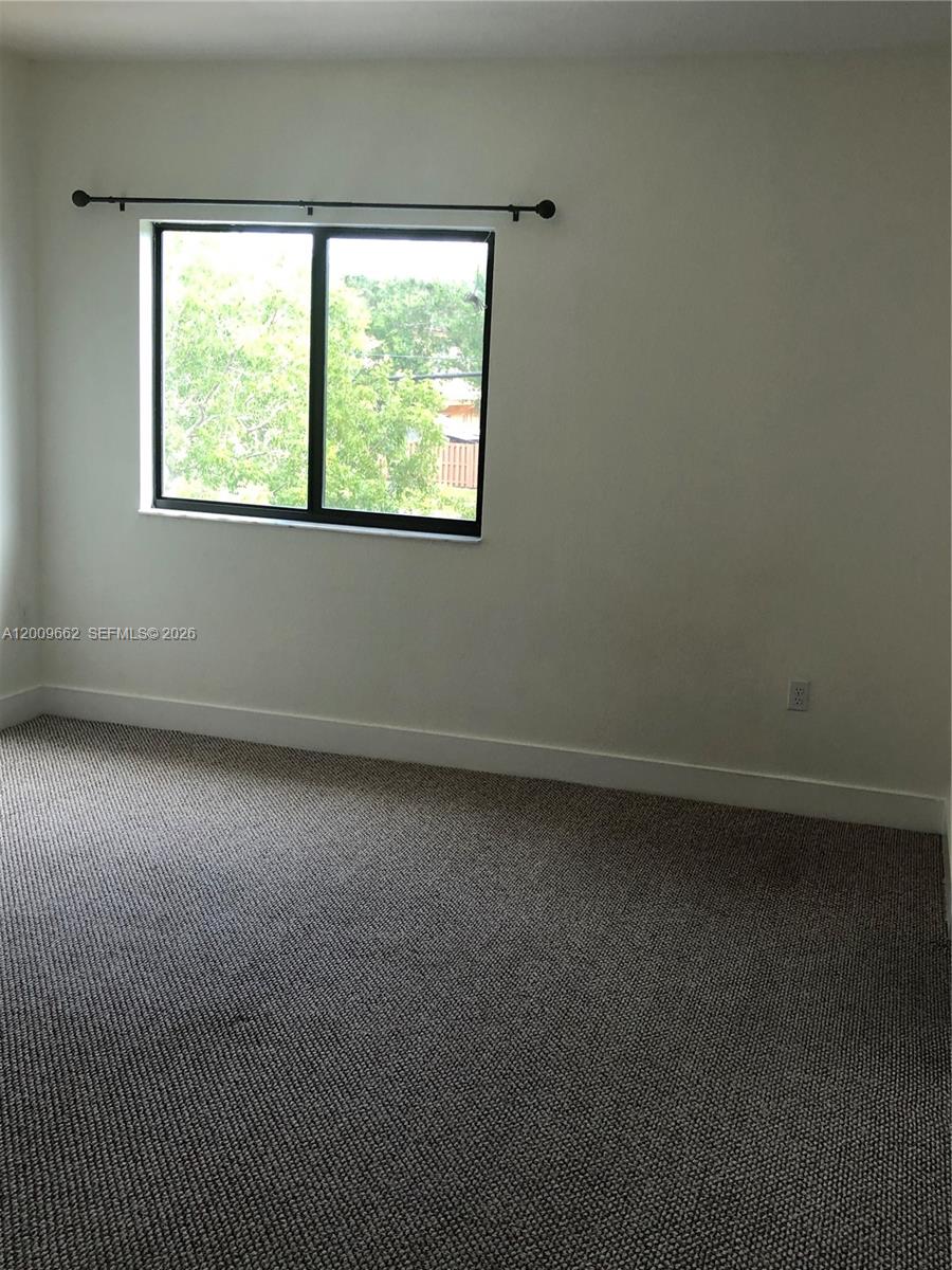 HIDDEN LAKE TOWNHOMES - Residential Lease
