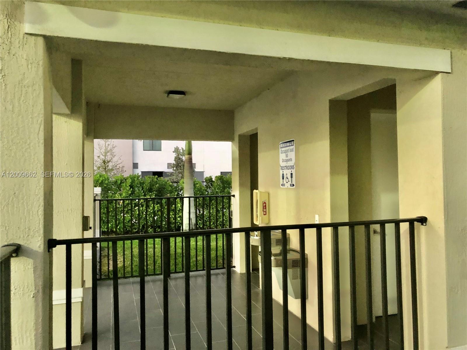 HIDDEN LAKE TOWNHOMES - Residential Lease