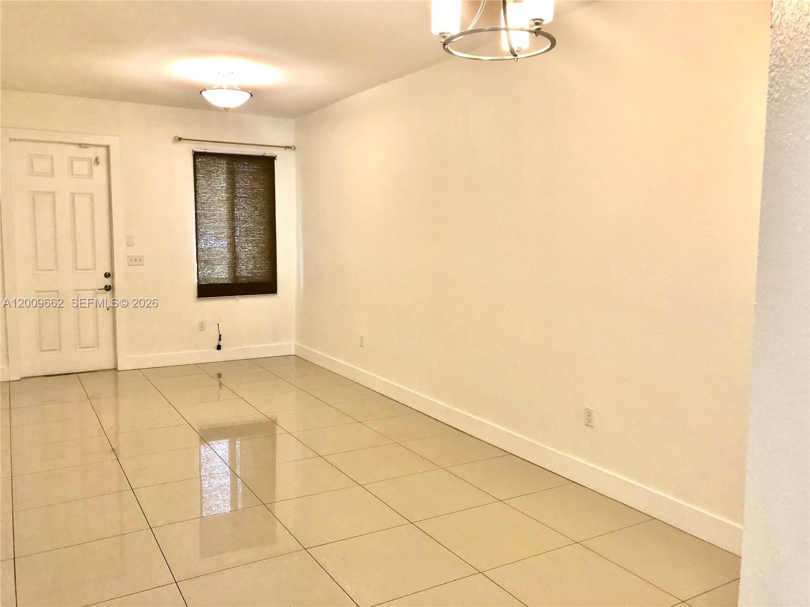 HIDDEN LAKE TOWNHOMES - Residential Lease