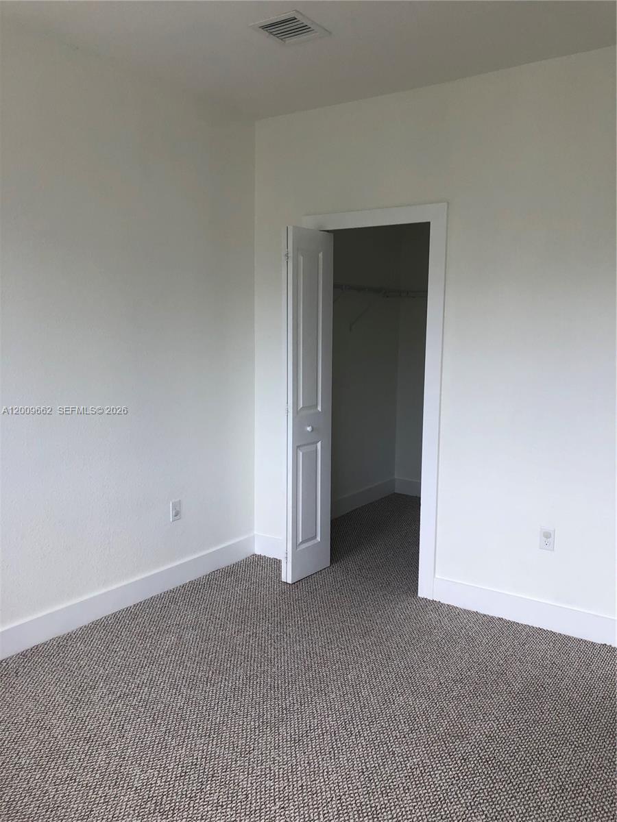 HIDDEN LAKE TOWNHOMES - Residential Lease