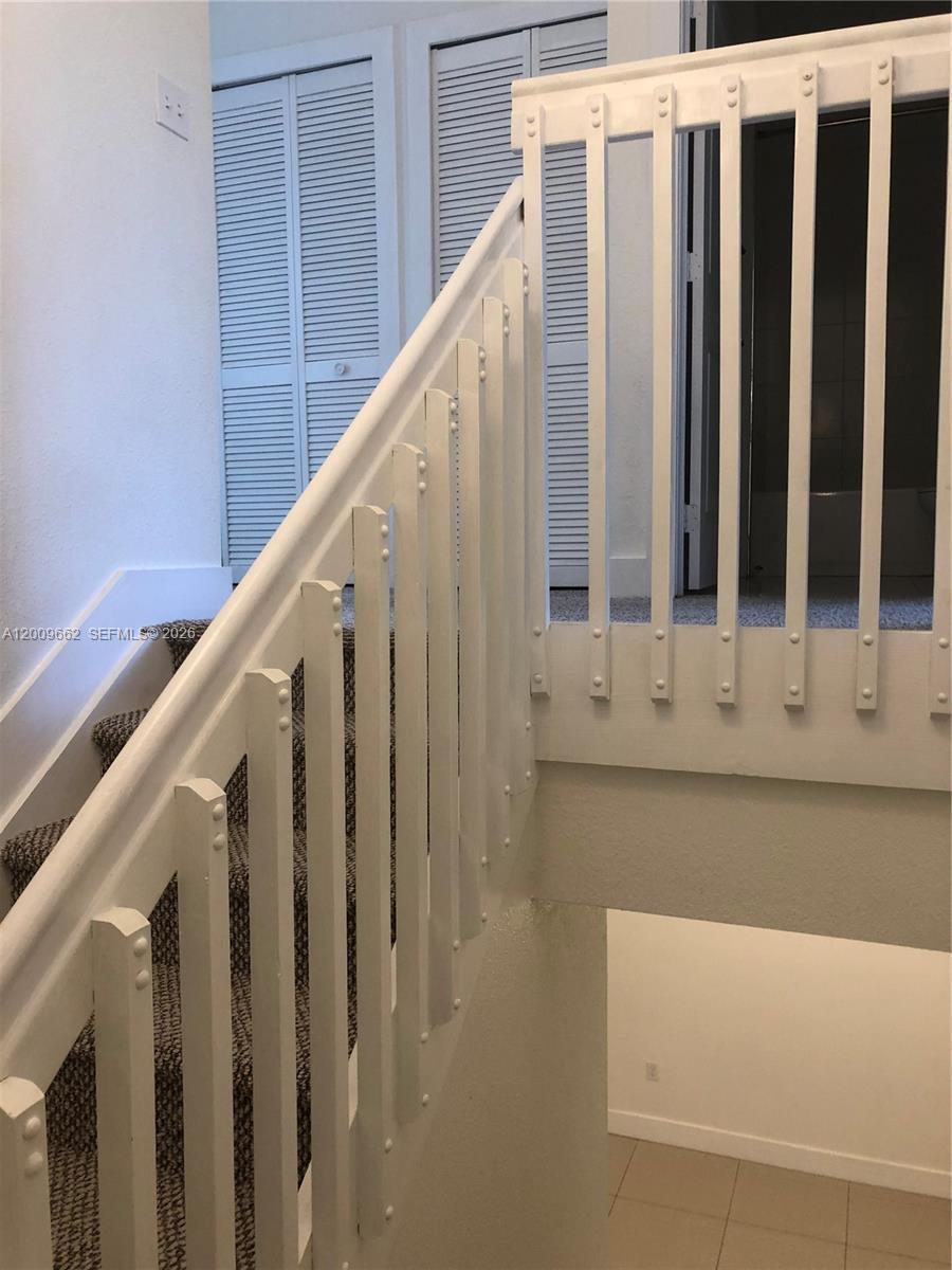 HIDDEN LAKE TOWNHOMES - Residential Lease
