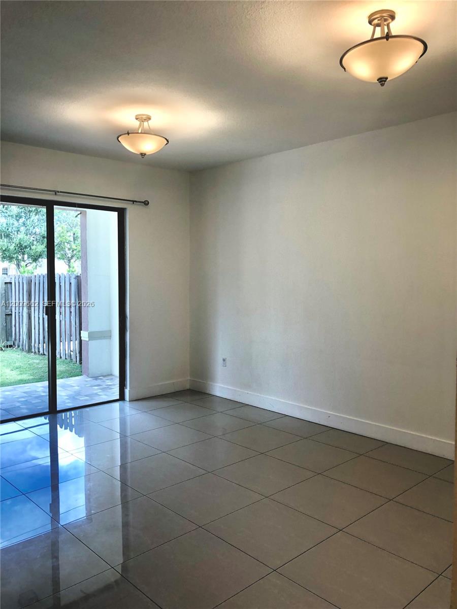 HIDDEN LAKE TOWNHOMES - Residential Lease