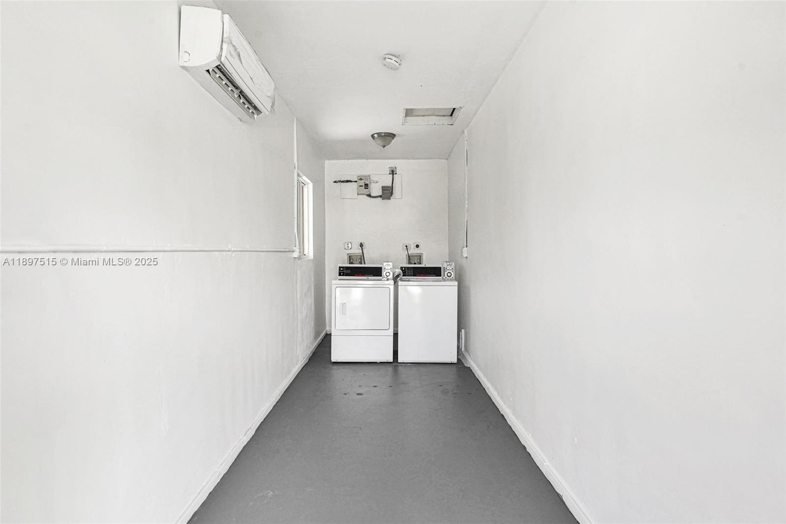 PHOENIX PARK SUB - Residential Lease