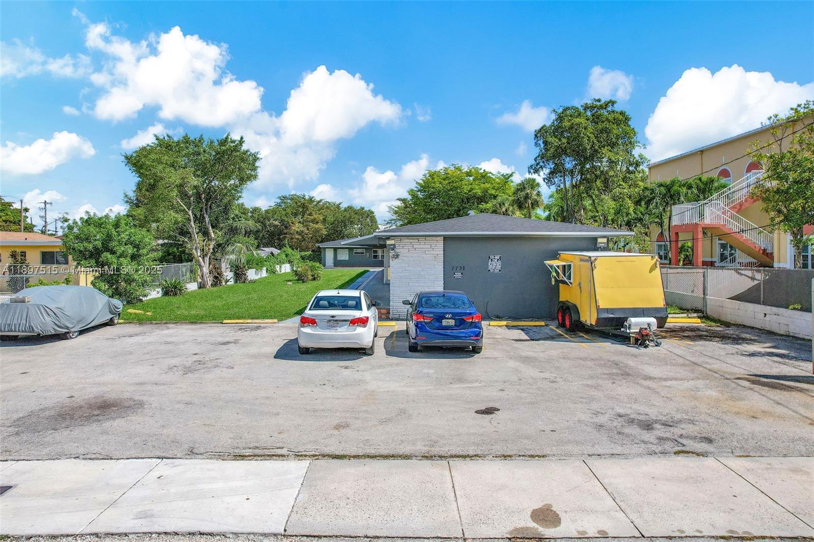 PHOENIX PARK SUB - Residential Lease