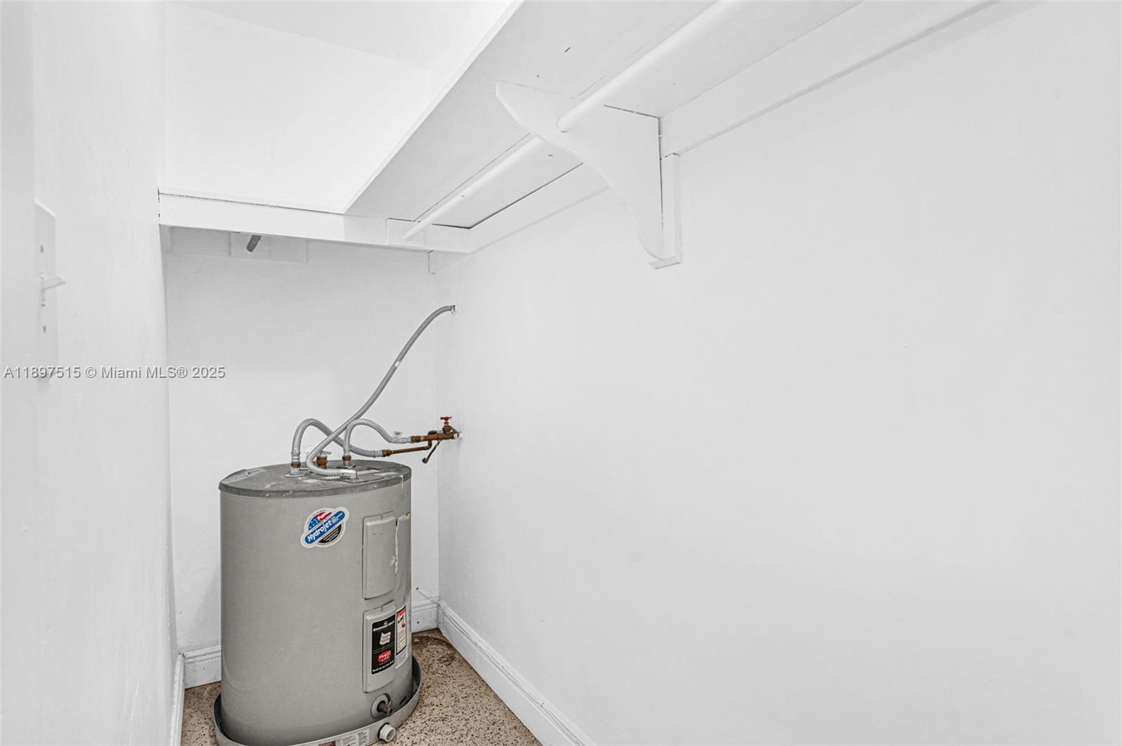 PHOENIX PARK SUB - Residential Lease