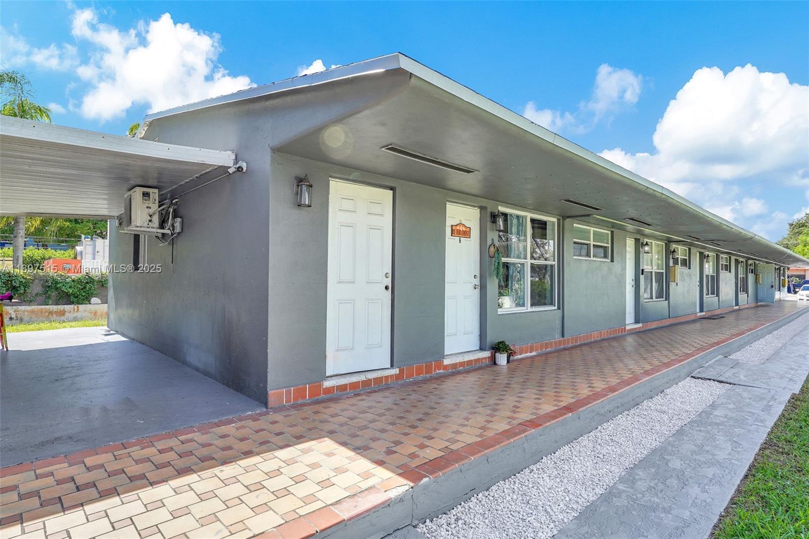 PHOENIX PARK SUB - Residential Lease