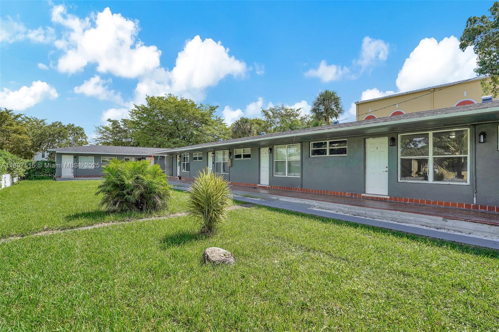PHOENIX PARK SUB - Residential Lease